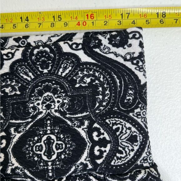 Black White Paisley Mandala Textured Scuba Shorts Tall Band Pockets Women Medium - Picture 7 of 11